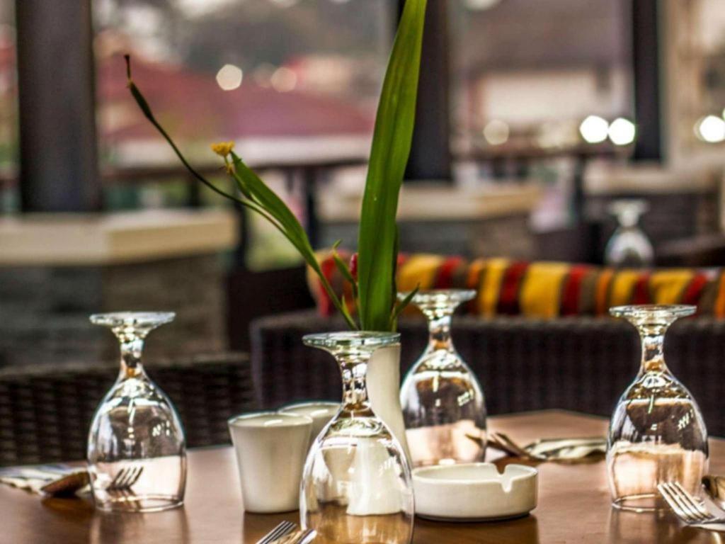 The Rizen Hotel Чісаруа Екстер'єр фото