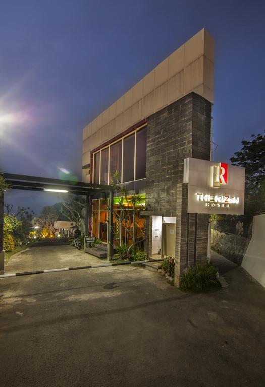 The Rizen Hotel Чісаруа Екстер'єр фото