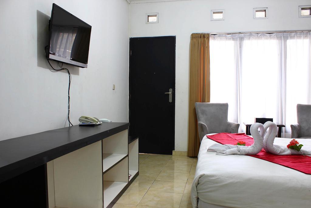 The Rizen Hotel Чісаруа Екстер'єр фото